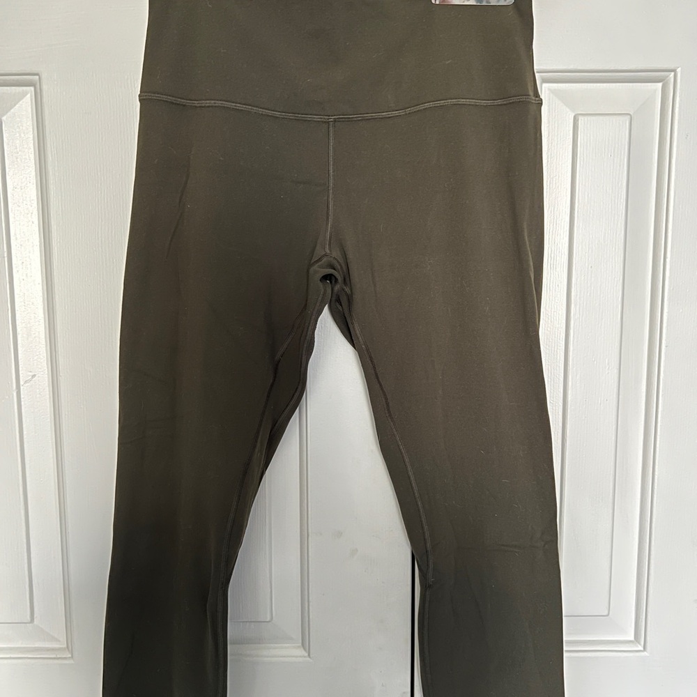 Lululemon Align Crop 21” Legging Moss Green - Picture 2 of 5